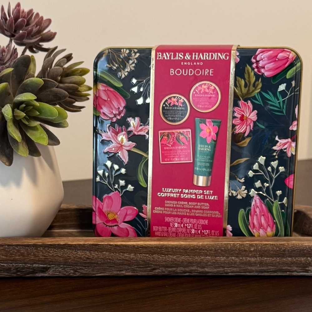 Baylis & Harding Boudoire Luxury Pamper Gift Set Floral Tin NEW - Picture 2 of 4